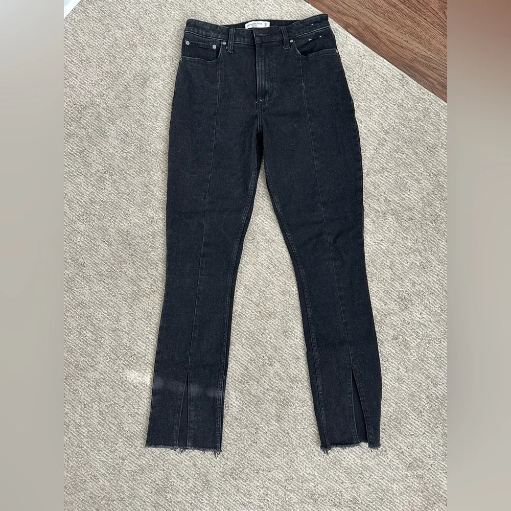 Abercrombie and Fitch Curve Love The Skinny High Rise Jean with Vent Hem Size 6R